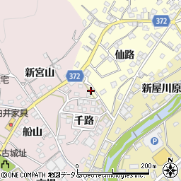 愛知県豊川市国府町仙路2周辺の地図