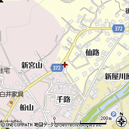 愛知県豊川市国府町仙路25-3周辺の地図
