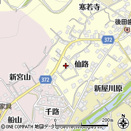 愛知県豊川市国府町仙路37周辺の地図