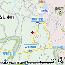 三重県亀山市安知本町326-4周辺の地図