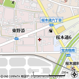 愛知県豊川市本野町東野添104周辺の地図