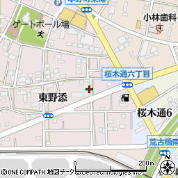 愛知県豊川市本野町東野添44周辺の地図