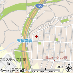 兵庫県小野市天神町80-832周辺の地図