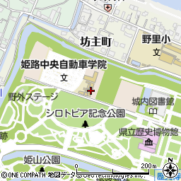 兵庫県姫路市本町121周辺の地図