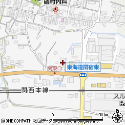 三重県亀山市関町木崎79周辺の地図