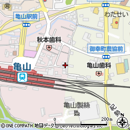 三重県亀山市御幸町230周辺の地図