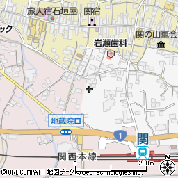 三重県亀山市関町木崎303周辺の地図