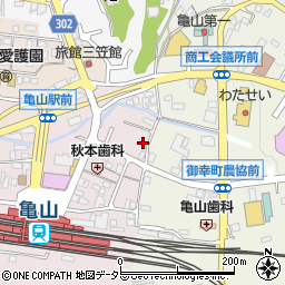 三重県亀山市御幸町262周辺の地図