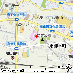 三重県亀山市東御幸町周辺の地図