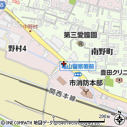 亀山警察署周辺の地図