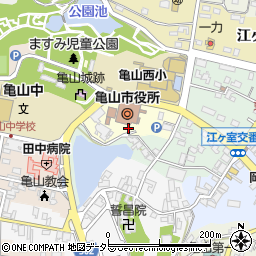 三重県亀山市本丸町577周辺の地図