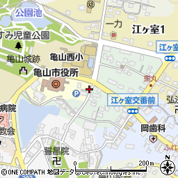 三重県亀山市本丸町579-9周辺の地図