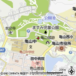 三重県亀山市本丸町573周辺の地図