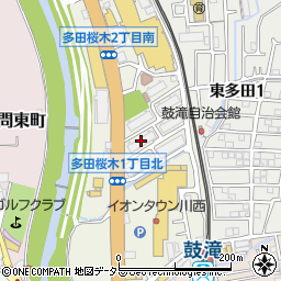 県営川西東多田鉄筋団地５号棟周辺の地図