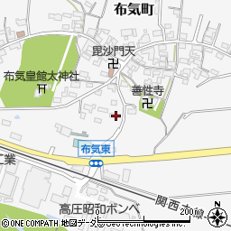 三重県亀山市布気町1681-1周辺の地図