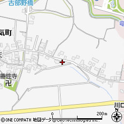 三重県亀山市布気町1746-2周辺の地図