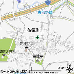 三重県亀山市布気町144-1周辺の地図