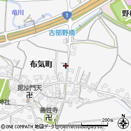 三重県亀山市布気町146-4周辺の地図