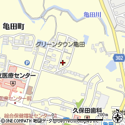 三重県亀山市亀田町周辺の地図