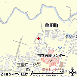 三重県亀山市亀田町467-19周辺の地図