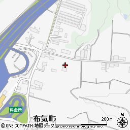 三重県亀山市布気町875-2周辺の地図