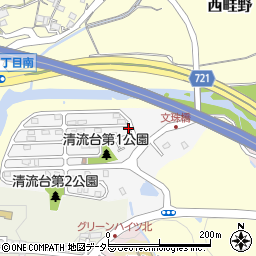 兵庫県川西市清流台11-16周辺の地図