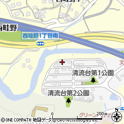 兵庫県川西市清流台9-5周辺の地図