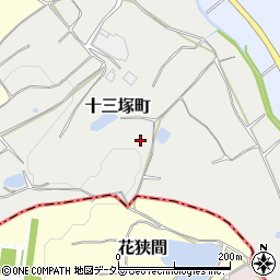 愛知県半田市十三塚町周辺の地図