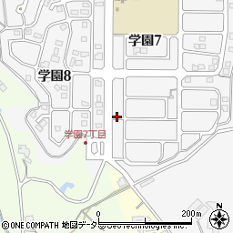 兵庫県三田市学園7丁目13周辺の地図