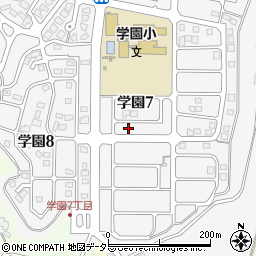 兵庫県三田市学園7丁目10周辺の地図