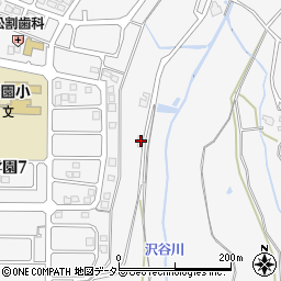 兵庫県三田市沢谷516周辺の地図