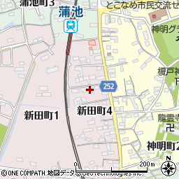 愛知県常滑市新田町4丁目67周辺の地図