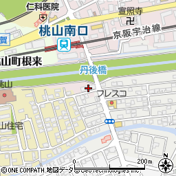 京都府京都市伏見区桃山町丹後13-3周辺の地図