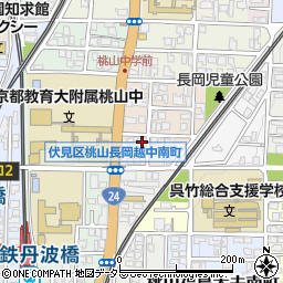 京都府京都市伏見区桃山長岡越中南町61周辺の地図