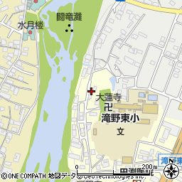 兵庫県加東市新町74-3周辺の地図
