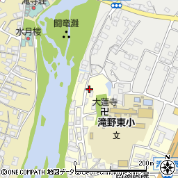 兵庫県加東市新町74-1周辺の地図