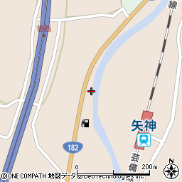 岡山県新見市哲西町矢田458-1周辺の地図