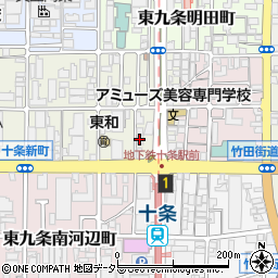 ファミリーマート烏丸十条店周辺の地図