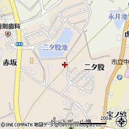 愛知県知多市日長二タ股周辺の地図