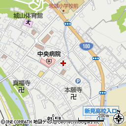 岡山県新見市新見817-5周辺の地図