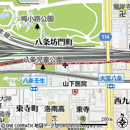 京都府京都市南区八条町477-1周辺の地図