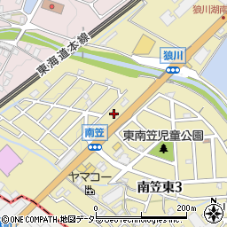 新南笠自治会館周辺の地図