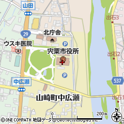 宍粟市役所企画総務部　財務課周辺の地図