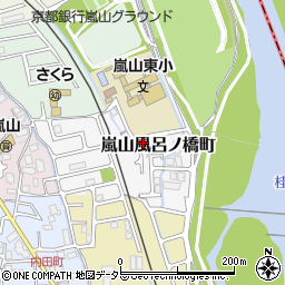 京都府京都市西京区嵐山風呂ノ橋町17-2周辺の地図