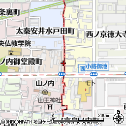 京都府京都市右京区山ノ内御堂殿町1-8周辺の地図