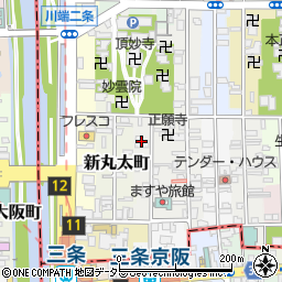 アムール京都仁王門周辺の地図