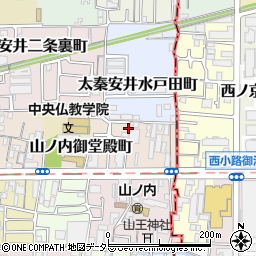 京都府京都市右京区山ノ内御堂殿町13-16周辺の地図