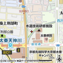 京都府京都市右京区太秦安井松本町10-23周辺の地図