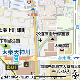 京都府京都市右京区太秦安井松本町10-15周辺の地図