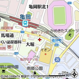 セブンイレブン亀岡駅前店周辺の地図